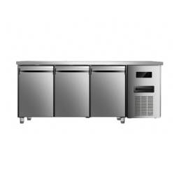 KUMA Bajo Mostrador Freezer 3 puertas E2F1770N3